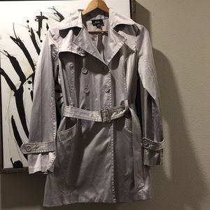 Vintage silver trench coat - perfect condition